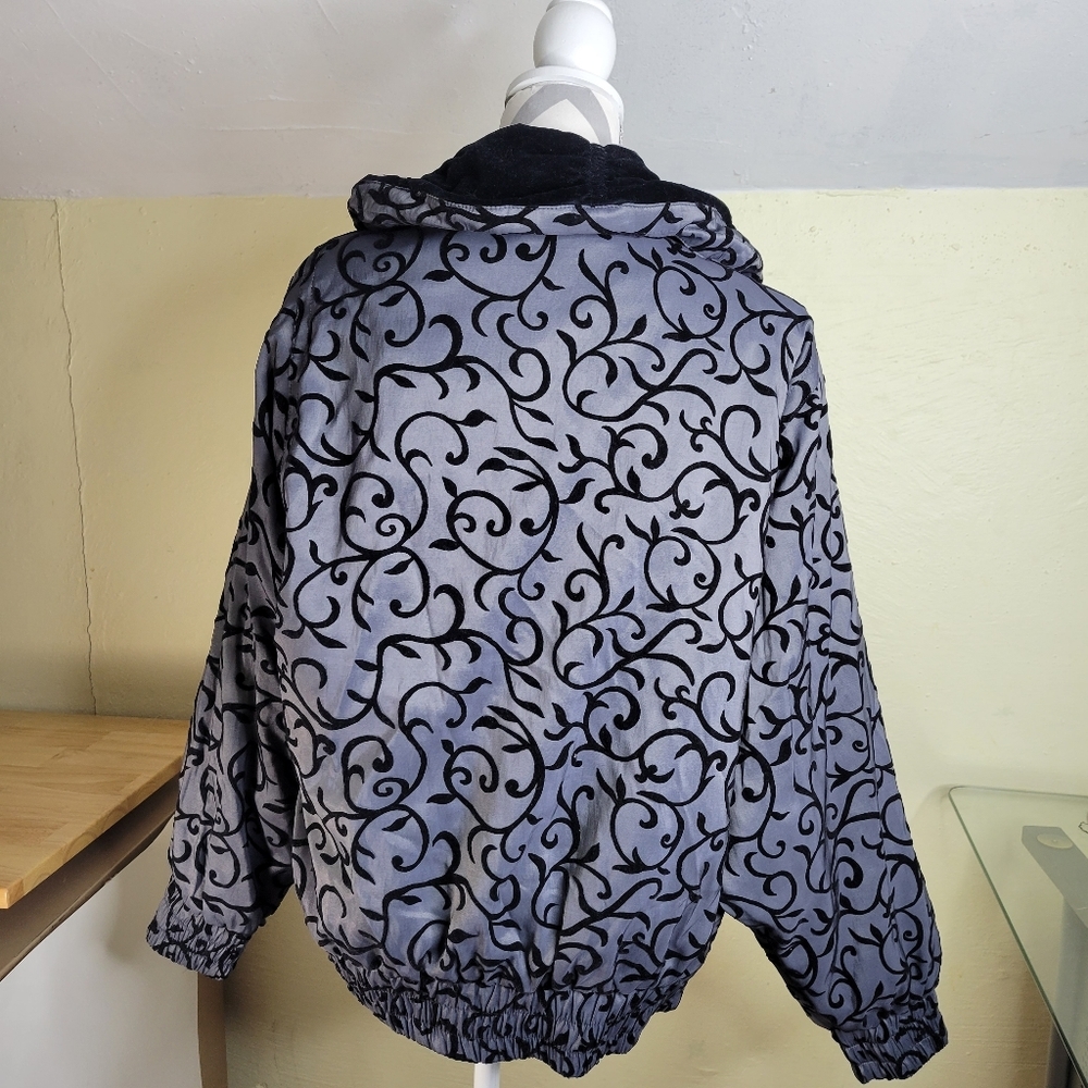 Womans London Fog Hooded Gray Bomber Black Velvet Scroll Design Size Medium - Picture 6 of 15
